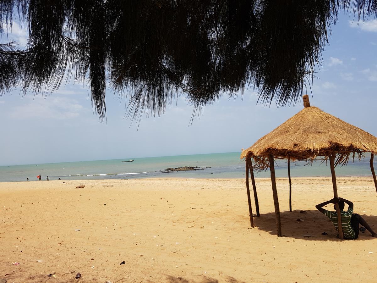 Le Dolmen De Mbour Apartment M'Bour Exterior photo